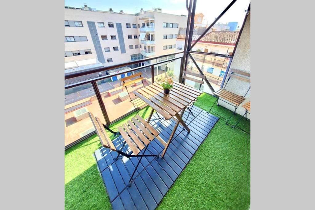 Centrico Atico En Torredembarra Con Parking. Apartment Luaran gambar