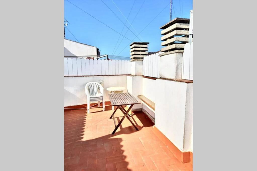 Centrico Atico En Torredembarra Con Parking. Apartment Luaran gambar